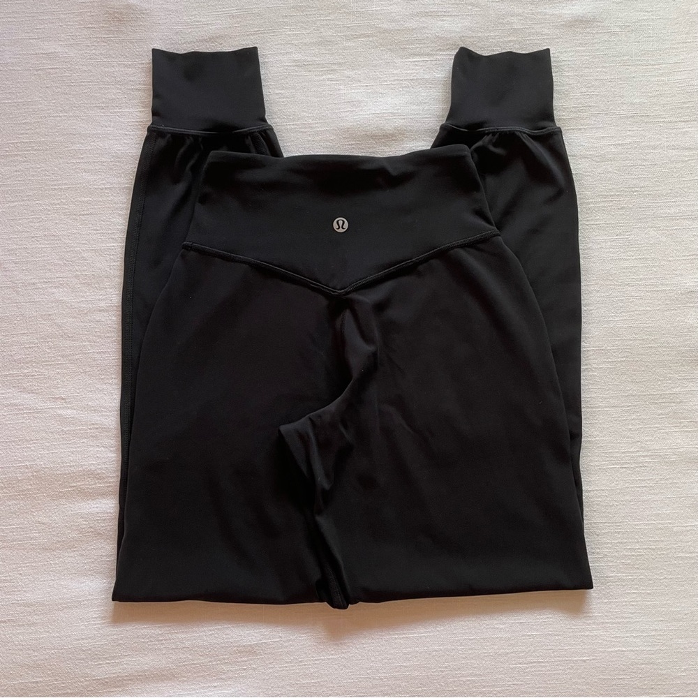 Lululemon Black High Waist Joggers, size 0